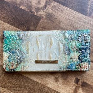 NWT Brahmin Seashell Leather Wallet